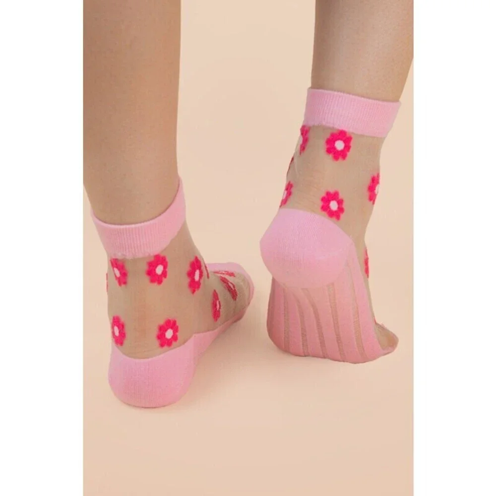 SC10032A LP Very J Floral Embroidered Mesh Ankle Socks Lt. Pink One Size
